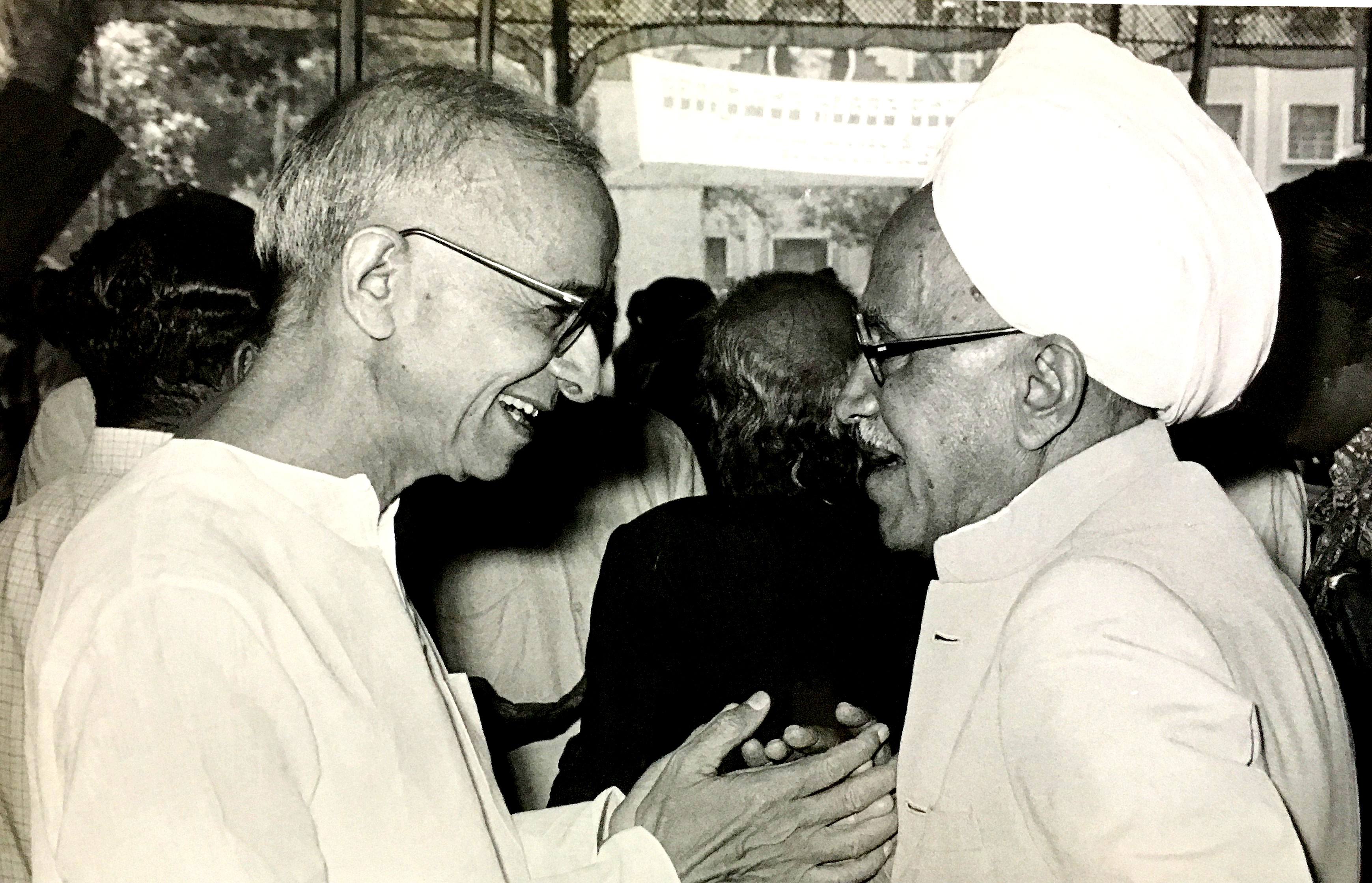 V Si: A Worshipper of Sweetness