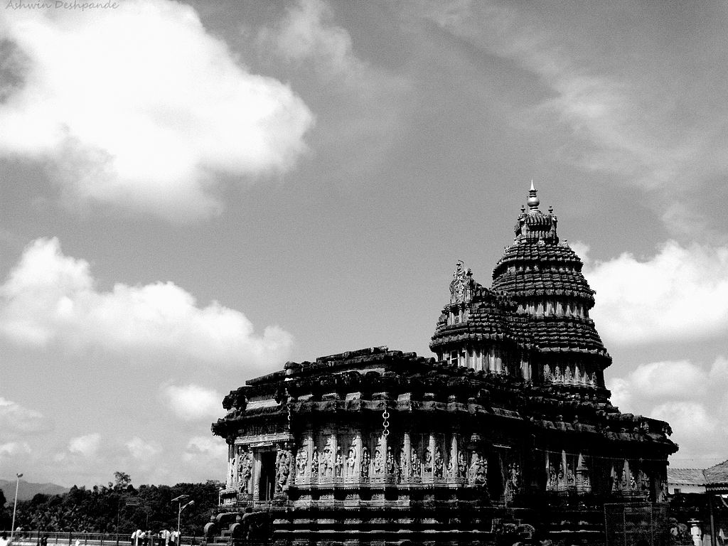 Madhava-Vidyaranya: Contribution to Art