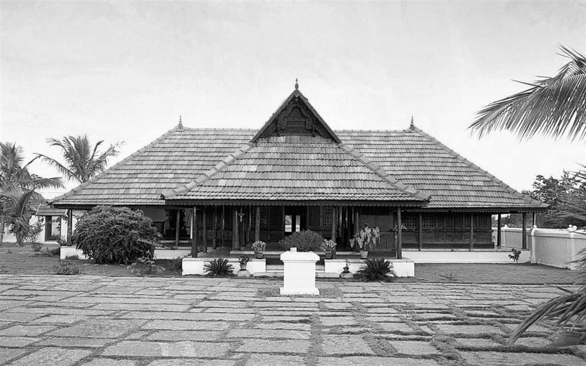 A story for a verse – Sosale Garaḻapuriśāstri's request for a house