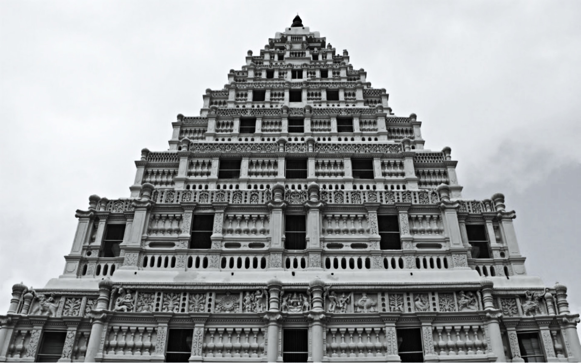 A story for a verse: Madhuravāṇi