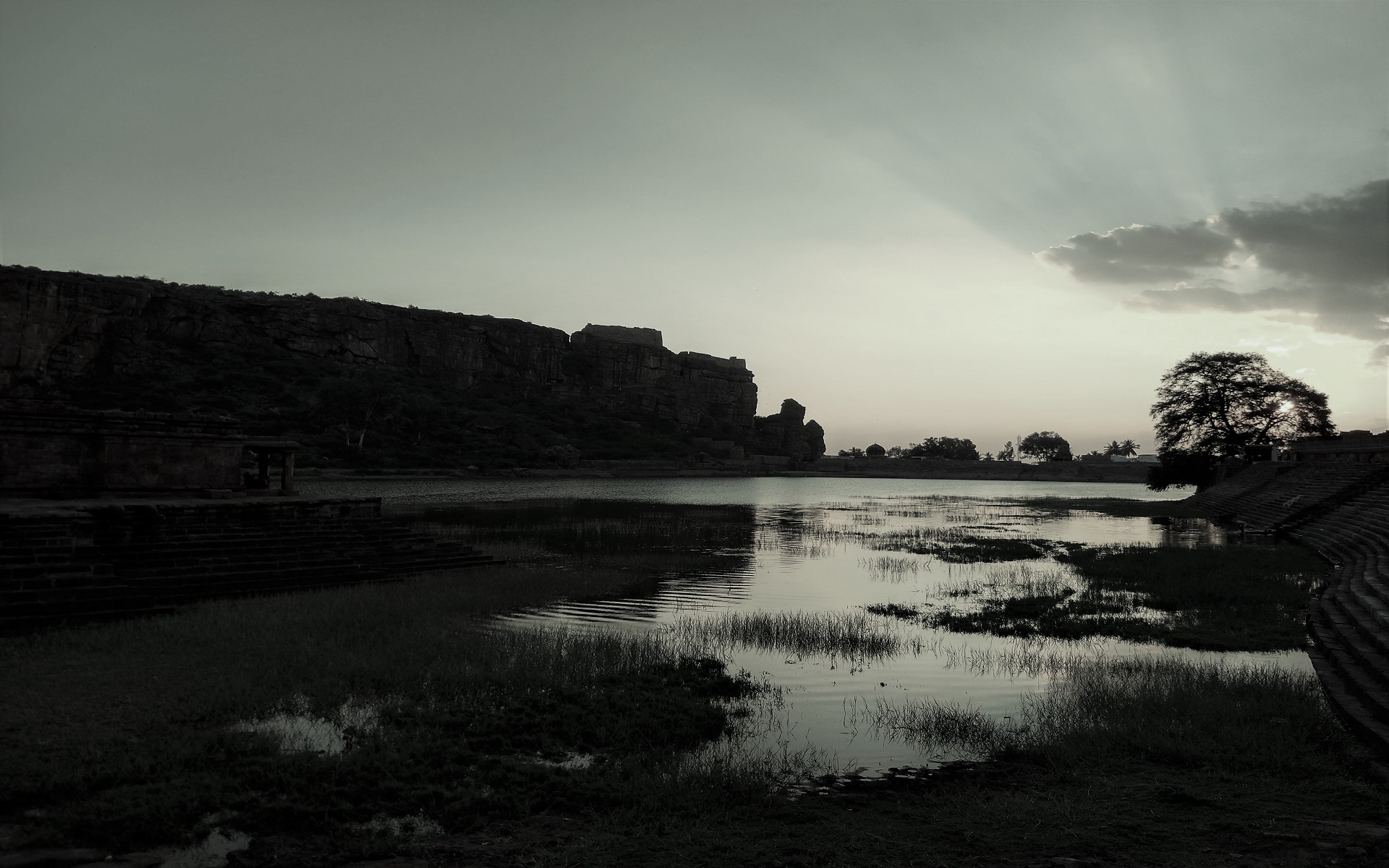 “ಅಭಿನವಭಾರತಿ”ಯ ಕೆಲವೊಂದು ವೈಶಿಷ್ಟ್ಯಗಳು — ಕಲಾಸ್ವಾದದಲ್ಲಿ ರಸ-ಭಾವನೈರಂತರ್ಯ